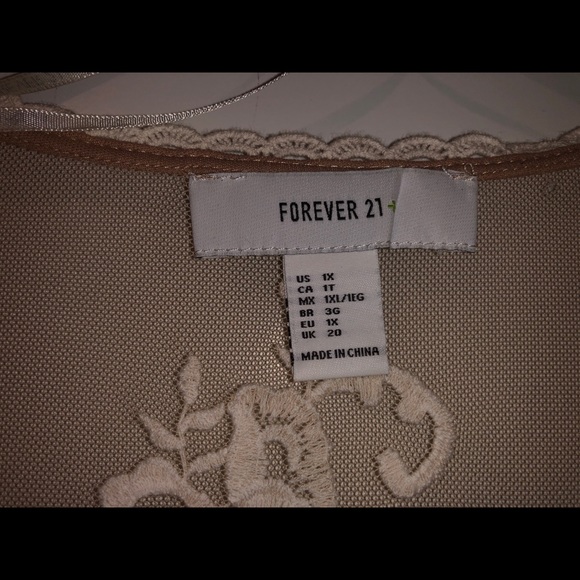 Forever 21 lace long sleeve maxi cover up - Picture 5 of 5